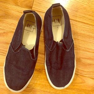 Gap denim flat sneaker